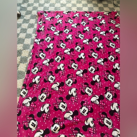 Disney Minnie Mouse Plush Throw Blanket Pink Black Soft Cozy - Picture 2 of 8